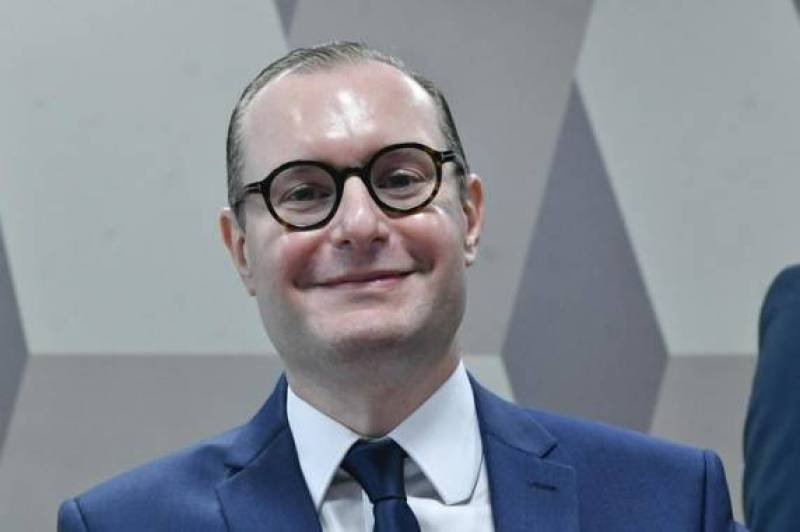 Senado aprova indicação de Cristiano Zanin a vaga no STF